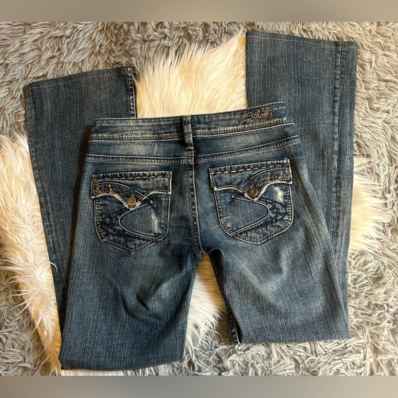 Silver Pioneer Blue Jeans Slightly Distressed - Picture 4 of 7